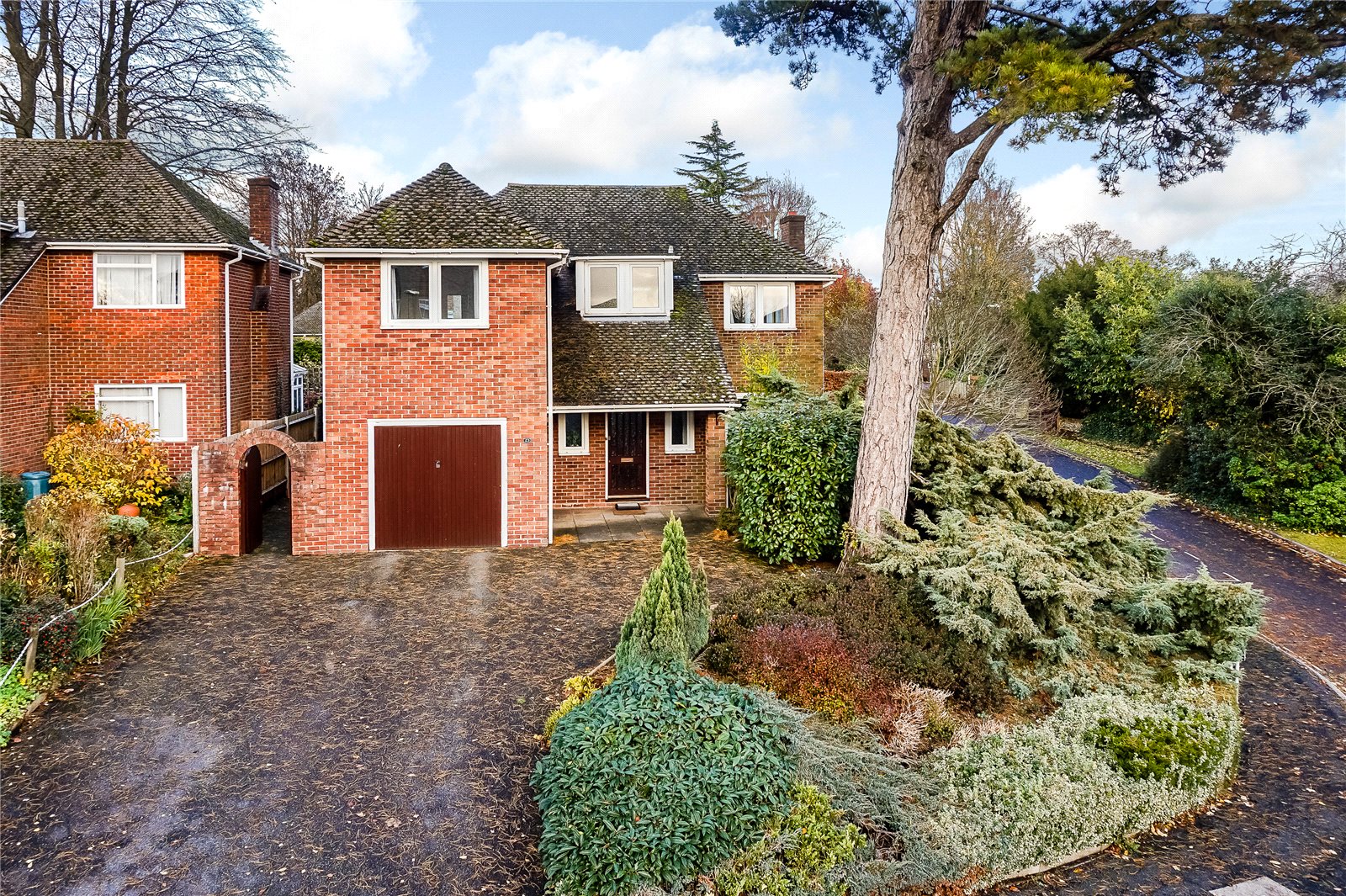 Abbey Hill Road Strutt & Parker